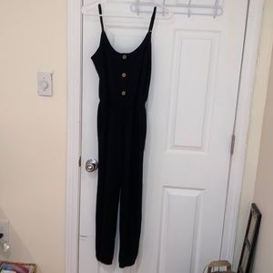Black jumpsuit 🖤✔️🐼📞🕶🎬📓